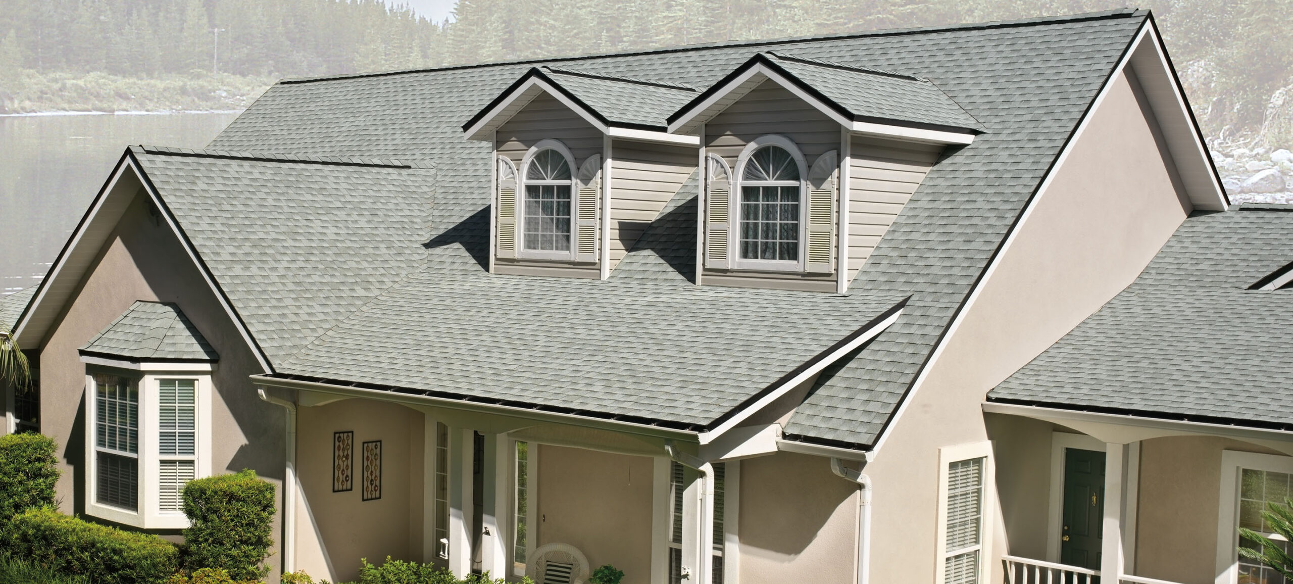 GAF_Timberline_HD_Birchwood_House_HERO_2880x1300D